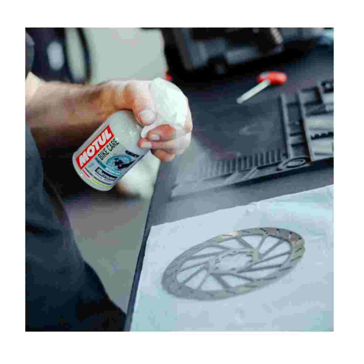 LIMPA DISCO MOTUL LIQUIDO 300ML