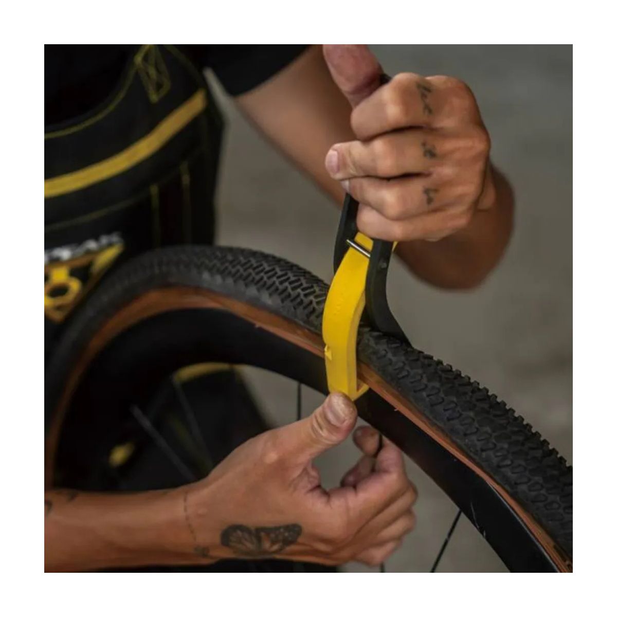 ESPÁTULA PARA PNEUS TUBELESS- INSTALAÇÃO E REMOÇÃO. TOPEAK