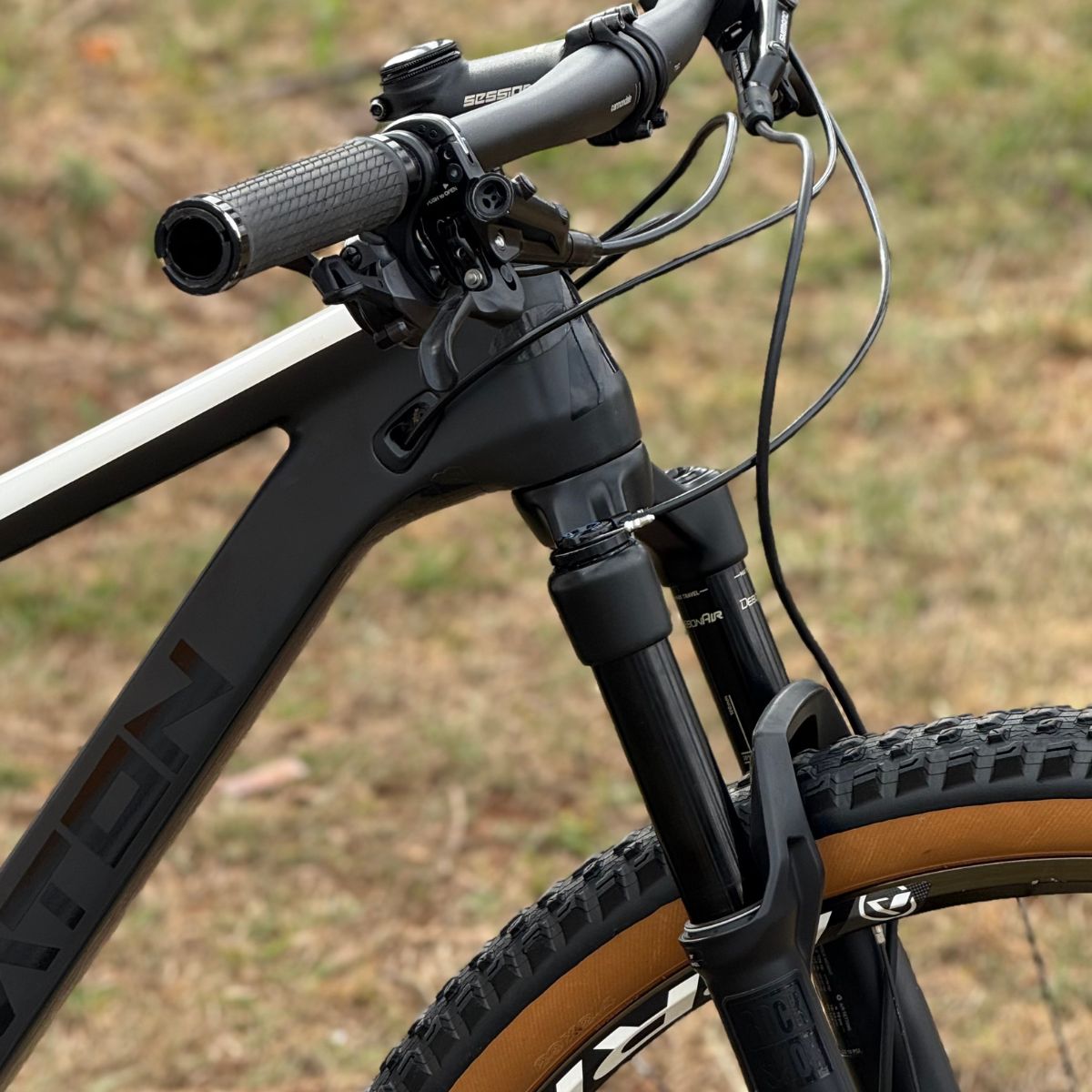 BIKE Craton Full Suspension Tamanho M Seminova ARO 29 MTB
