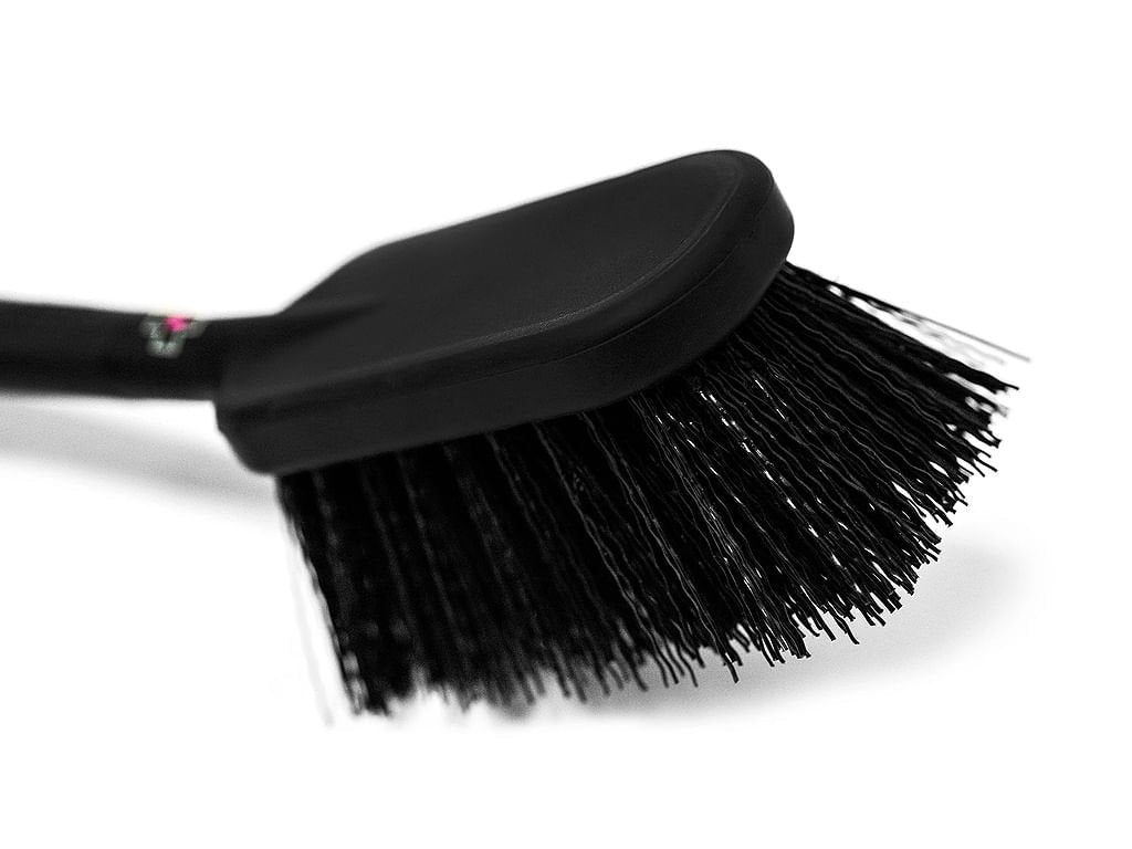 ESCOVA MUC-OFF PARA LIMPEZA DE PNEU E CASSETE
